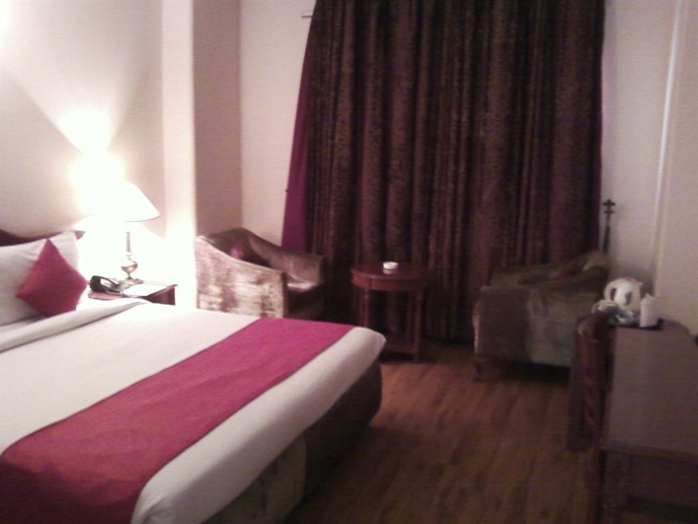 Hotel Treebo Corporate Park Nova Deli