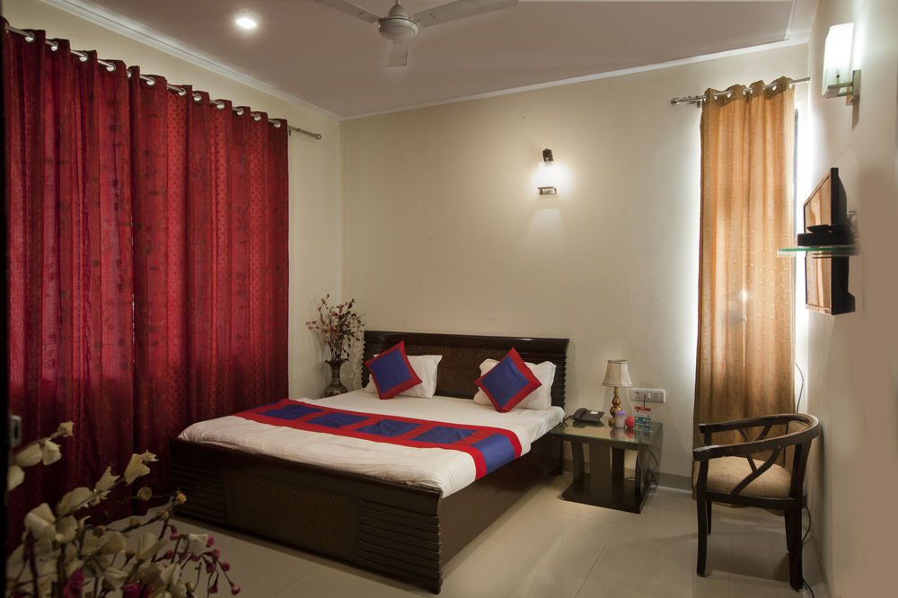 Oyo Rooms Hazrat Nizamuddin Railway Station 2 3*