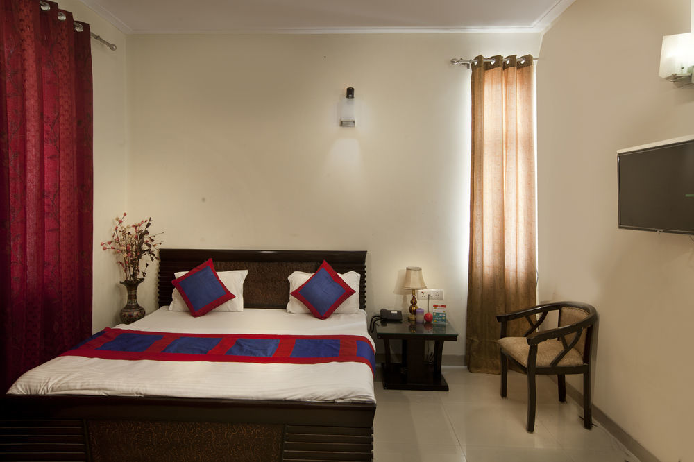Oyo Rooms Hazrat Nizamuddin Railway Station 2 Hotel New Delhi