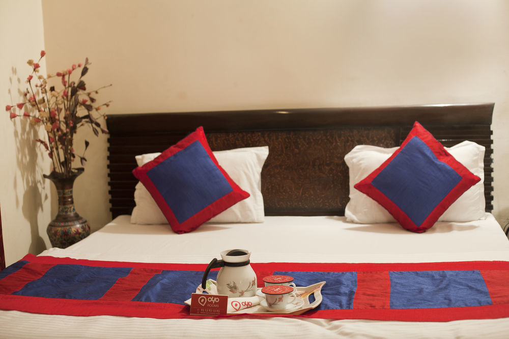 Oyo Rooms Hazrat Nizamuddin Railway Station 2 Hotel New Delhi