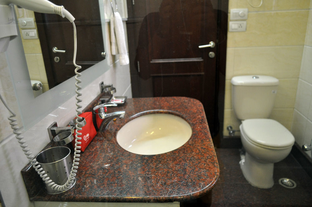Oyo Premium Saket Metro Station Hotel Nova Deli