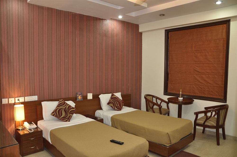 Hotel The Daanish Residency - Karol Bagh New Delhi