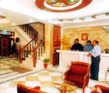 Metro Hotel 2*
