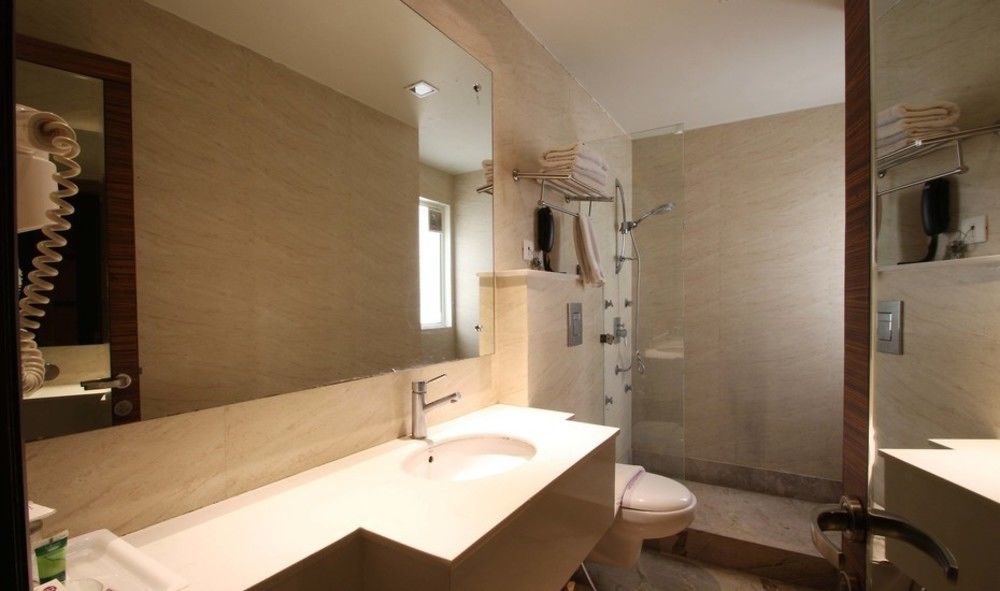 Hotel Ivory 32 New Delhi