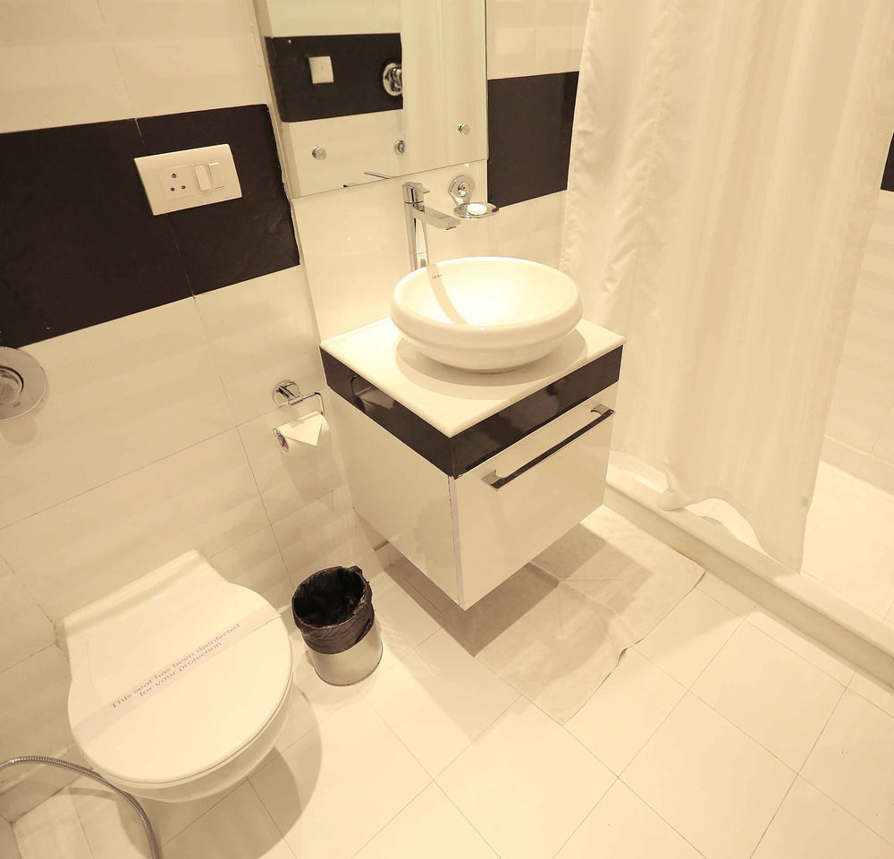 Shanti Palace West Hotel 3*