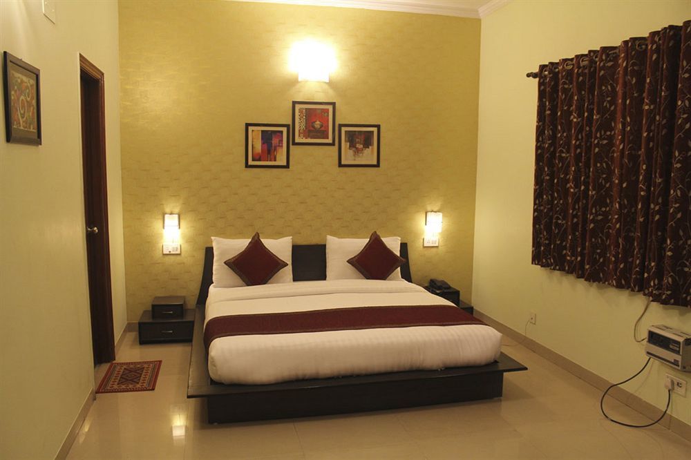 Persona International Karol Bagh 3*
