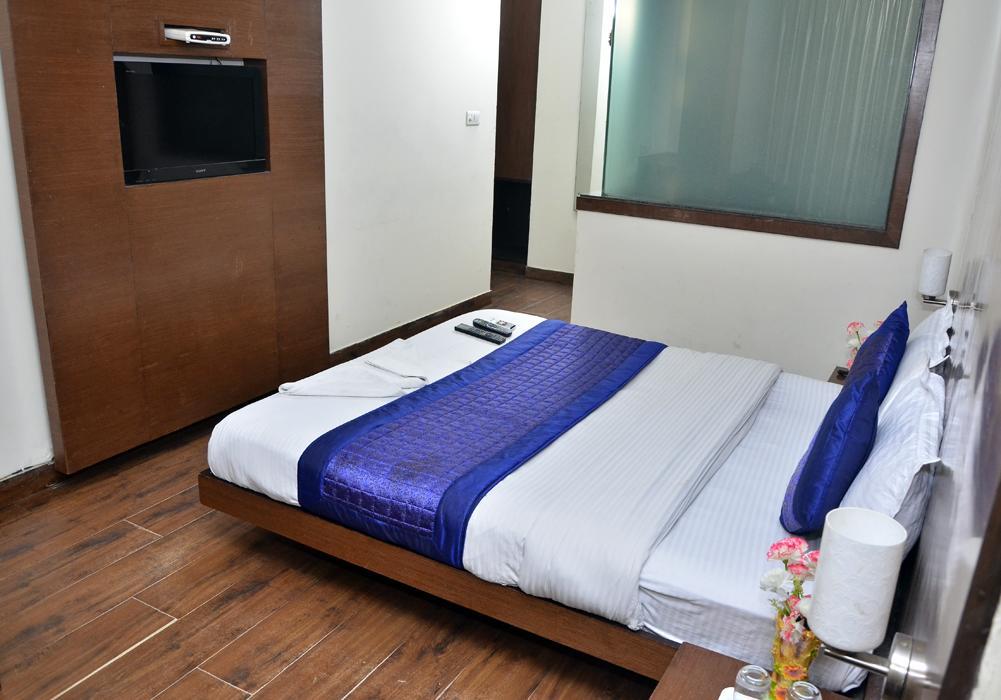 Hotel Oyo 18753 Glance Nova Deli