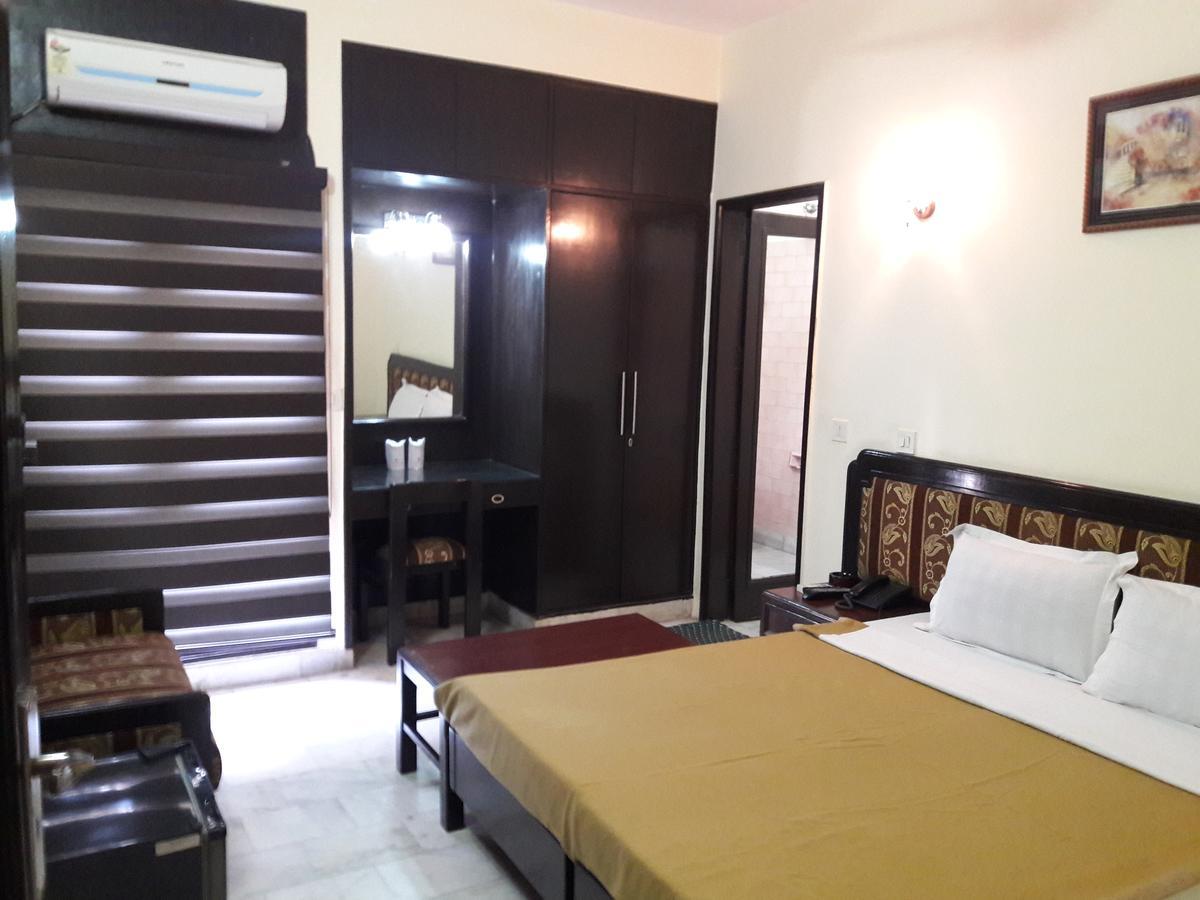 Hotel Sundeep