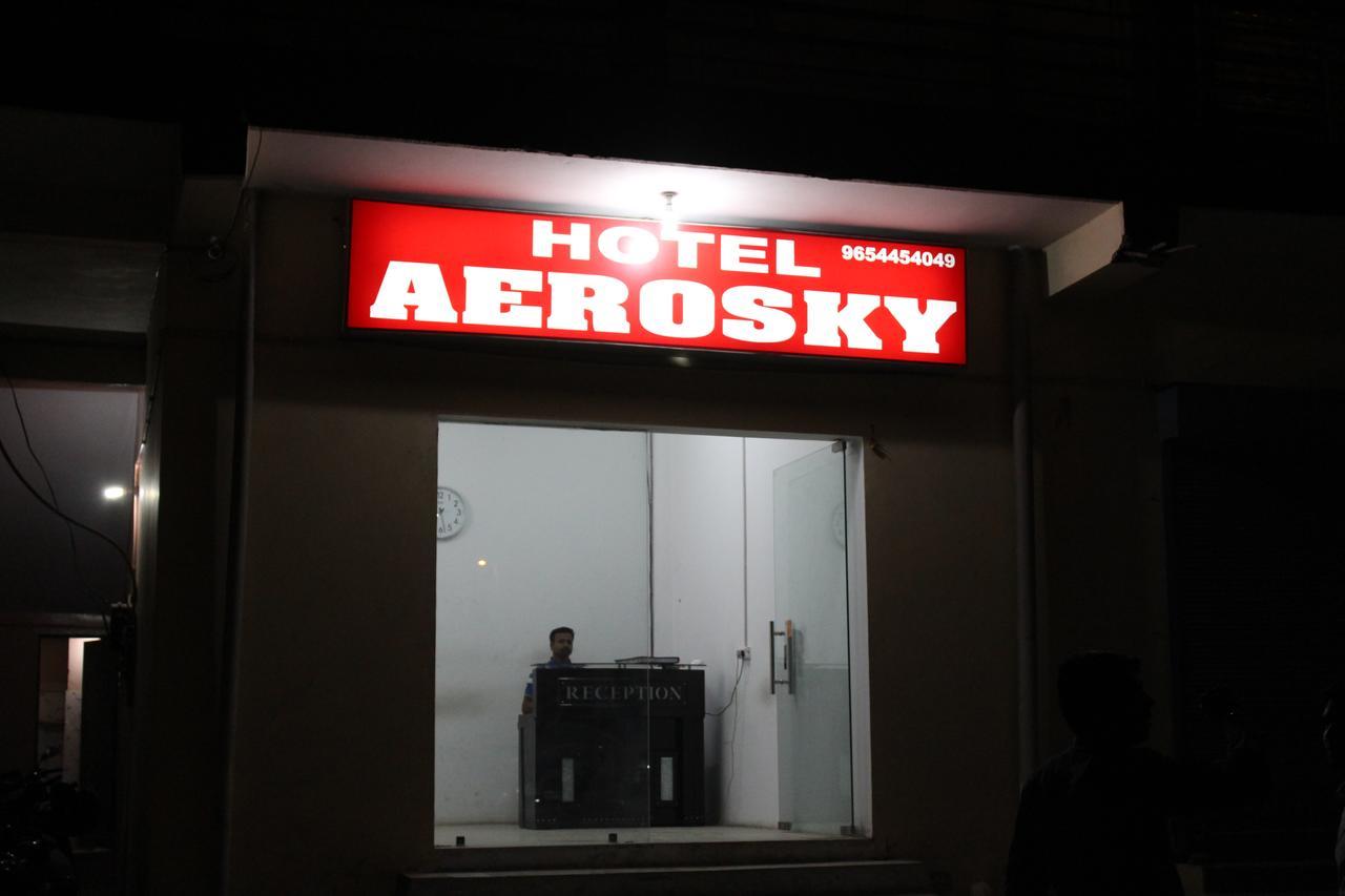 Hotel Aerosky *