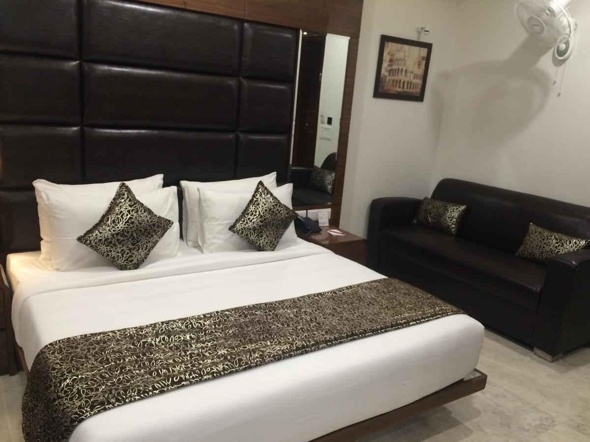 The Sentinel Hotel 3*