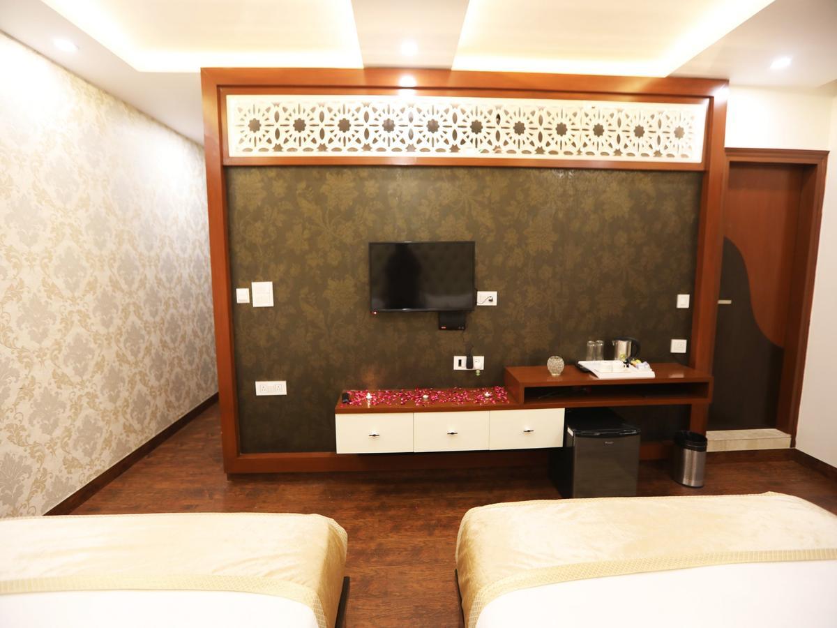 Hotel Mgm Residency 3*