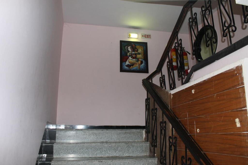 Hotel Apra Inn New Delhi