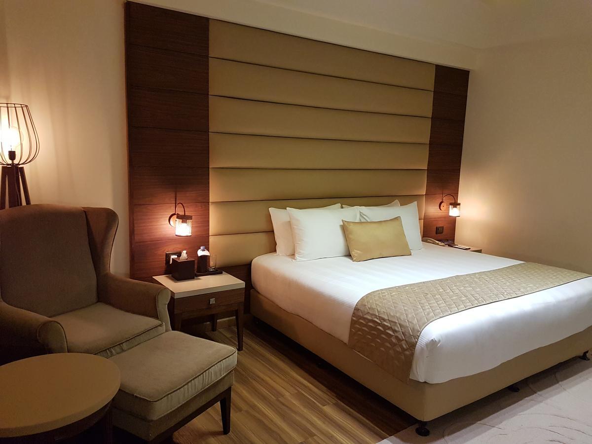 Udman And By Ferns N Petals Resort 4*