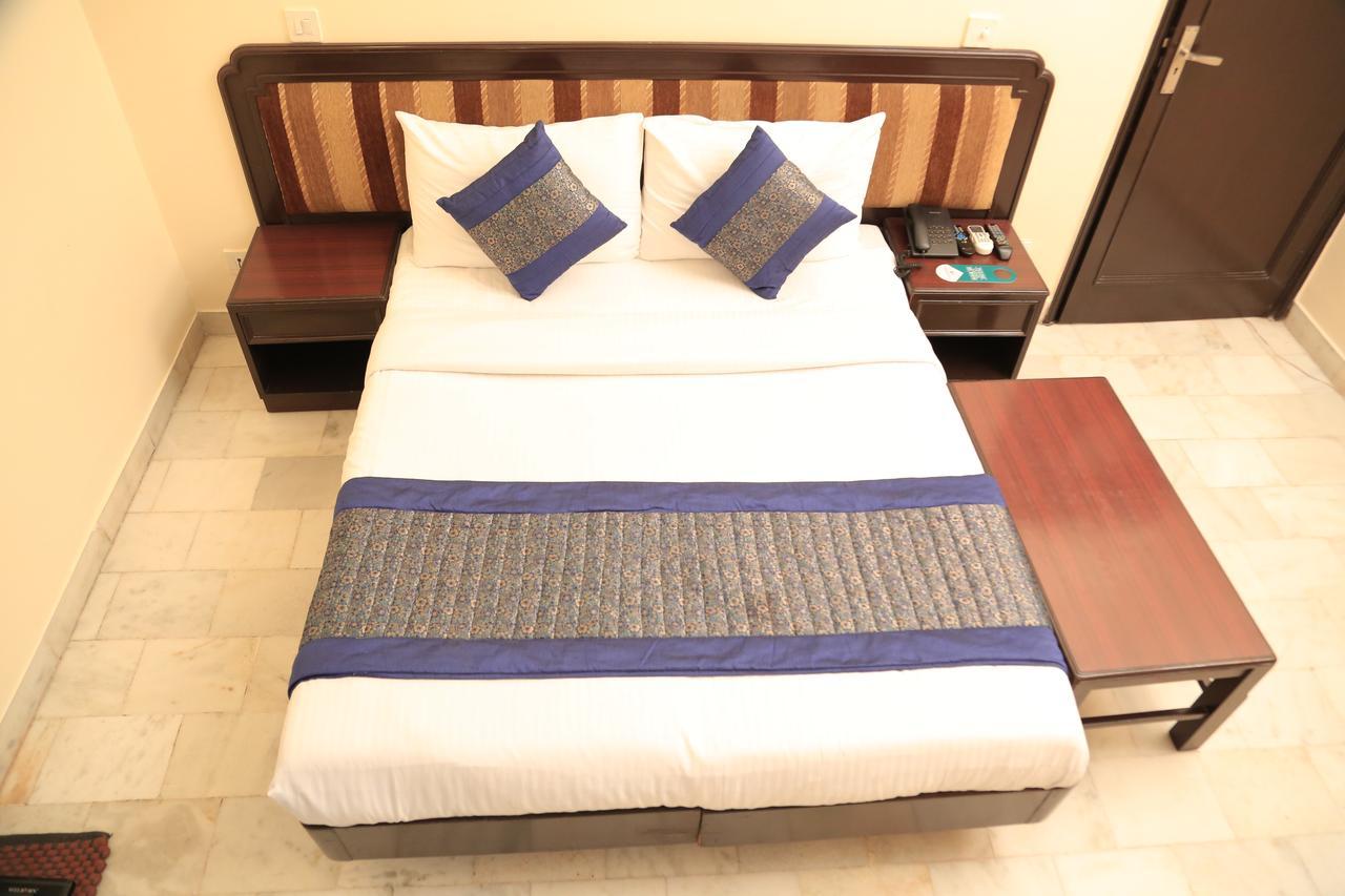 Sundeep 2* New Delhi