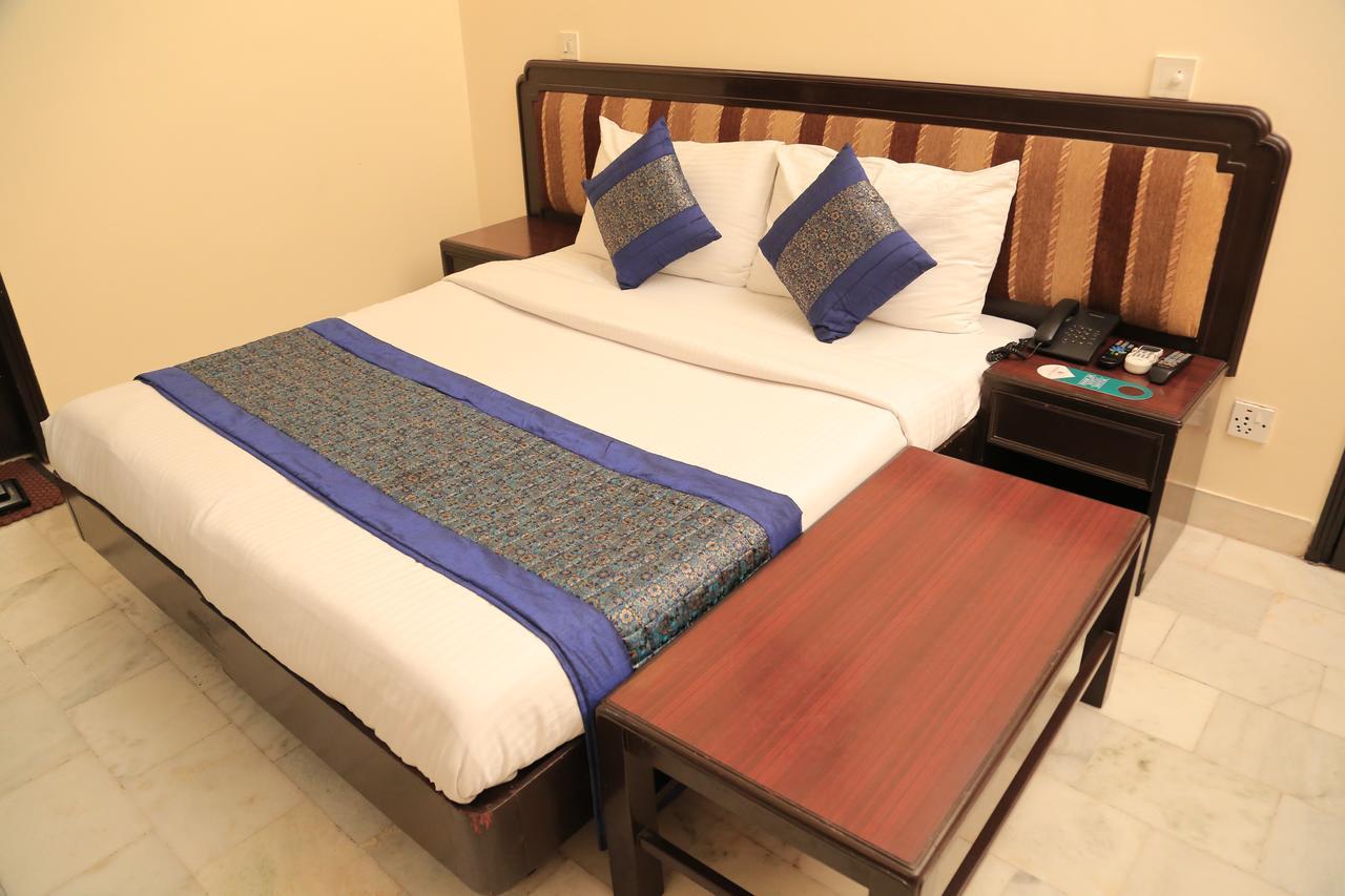 Sundeep Hotel