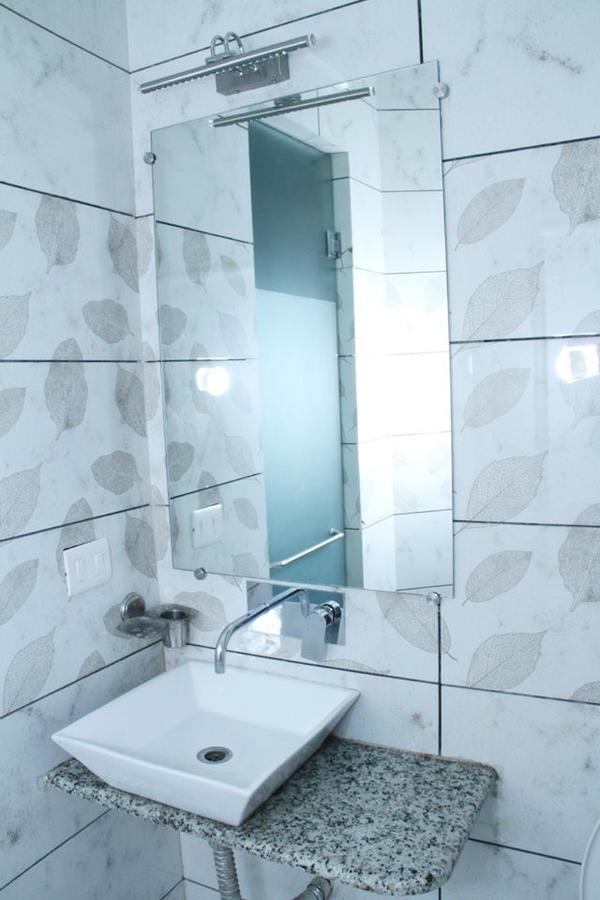 Dreamz Suites 3* New Delhi