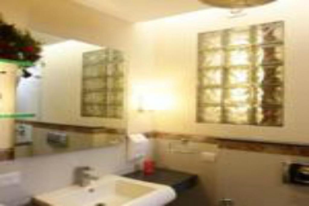 Hotel Fabhotel Aashraye