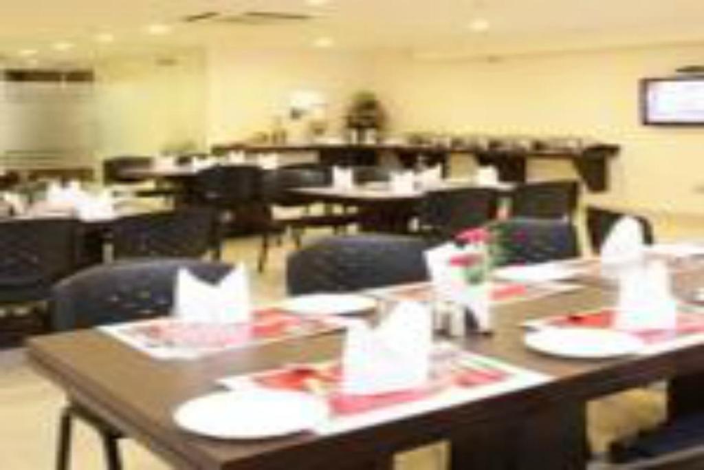 Fabhotel Aashraye Hotel