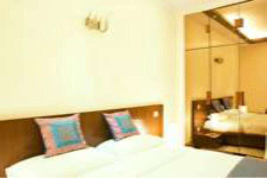 Hotel Stallen Hospitality Defence Colony