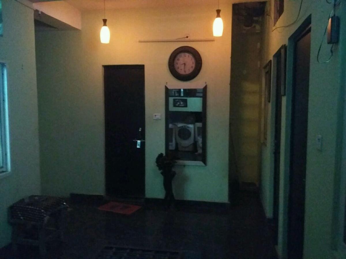 Metro House Hotel Nova Deli
