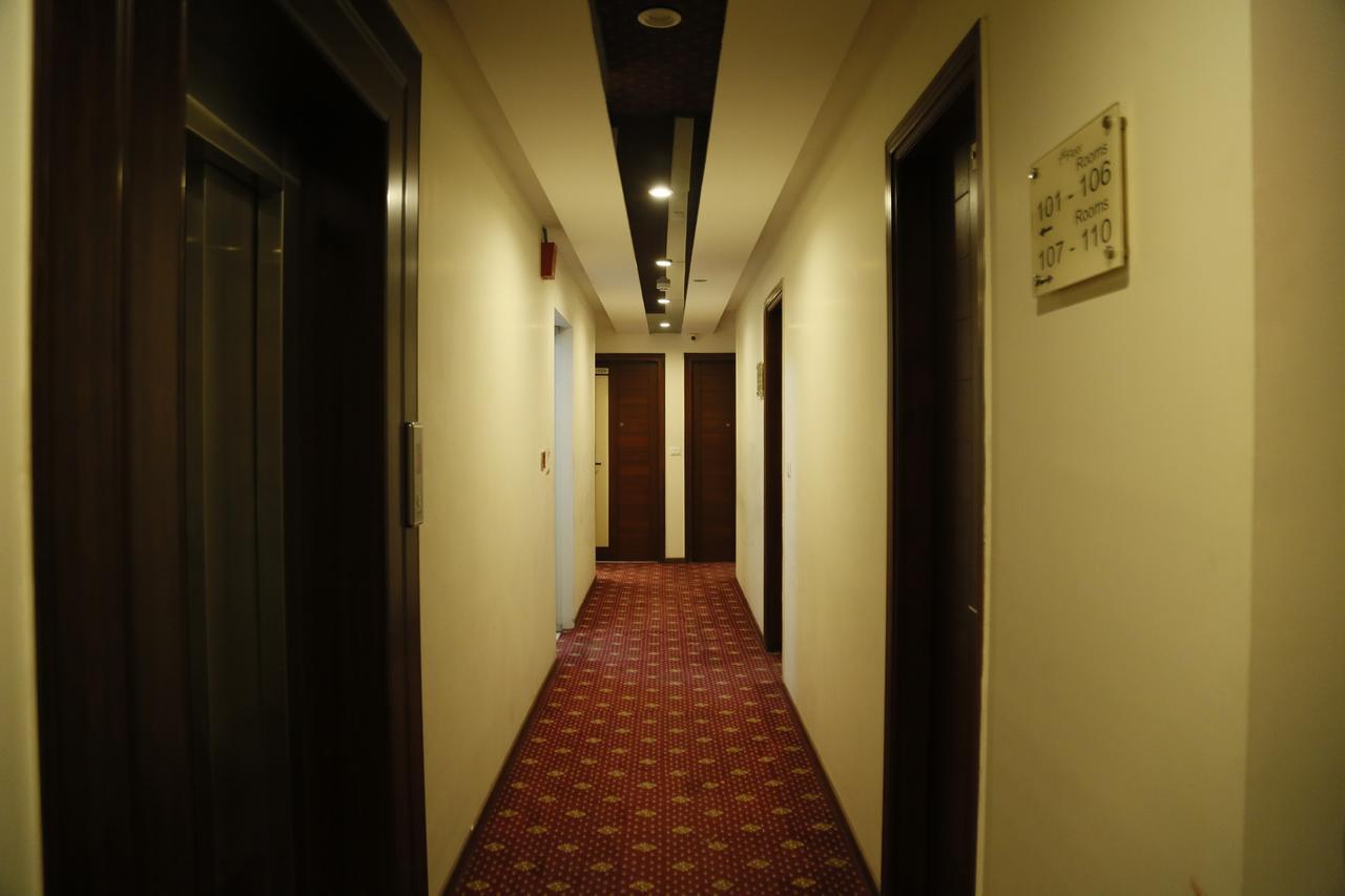 Grand Ffour New Delhi