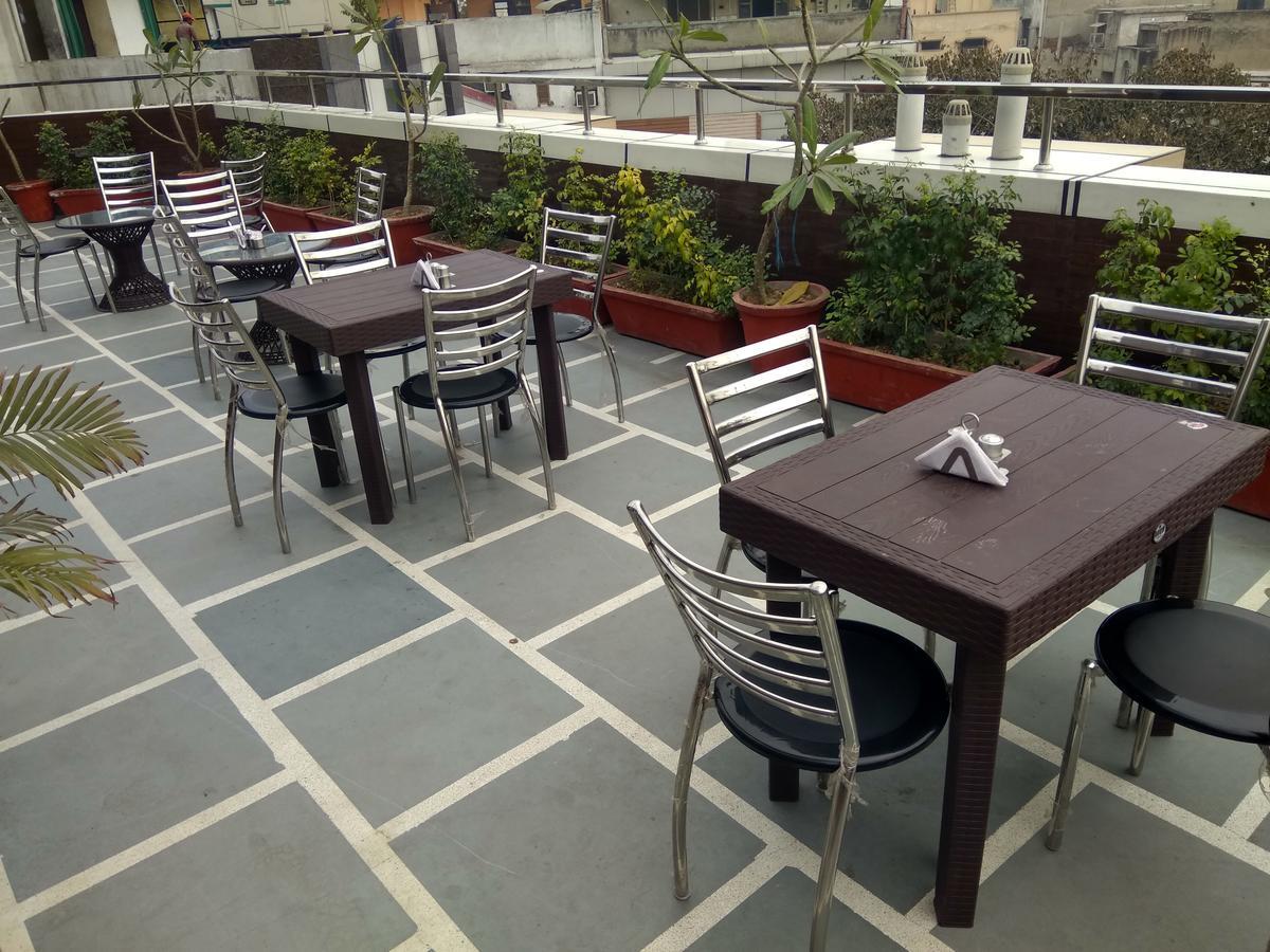 Pawan Plaza Near Sir Ganga Ram Hospital