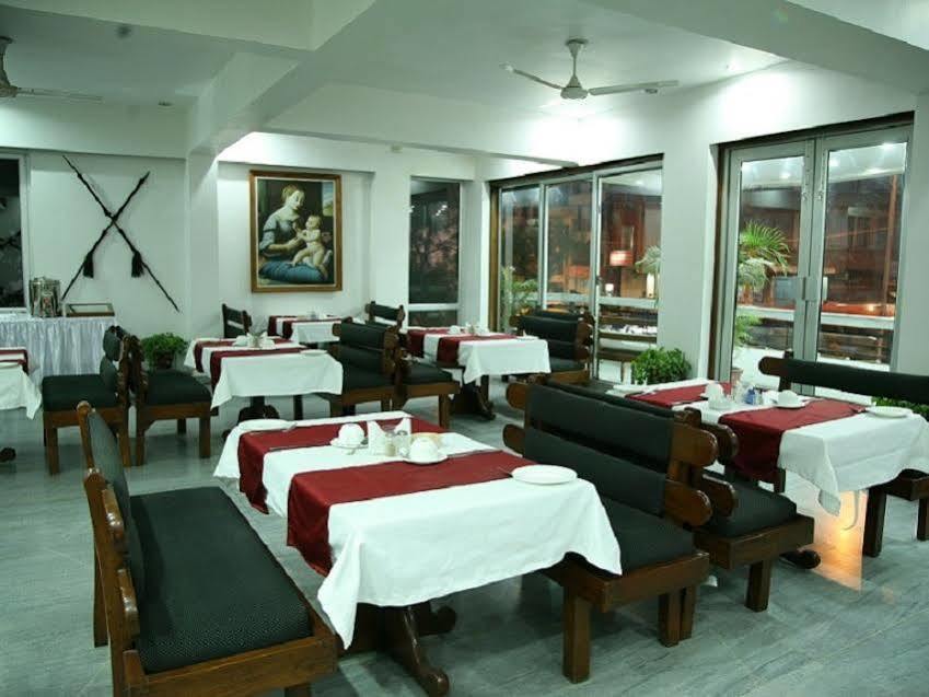 Hotel The Royal Residency 3*