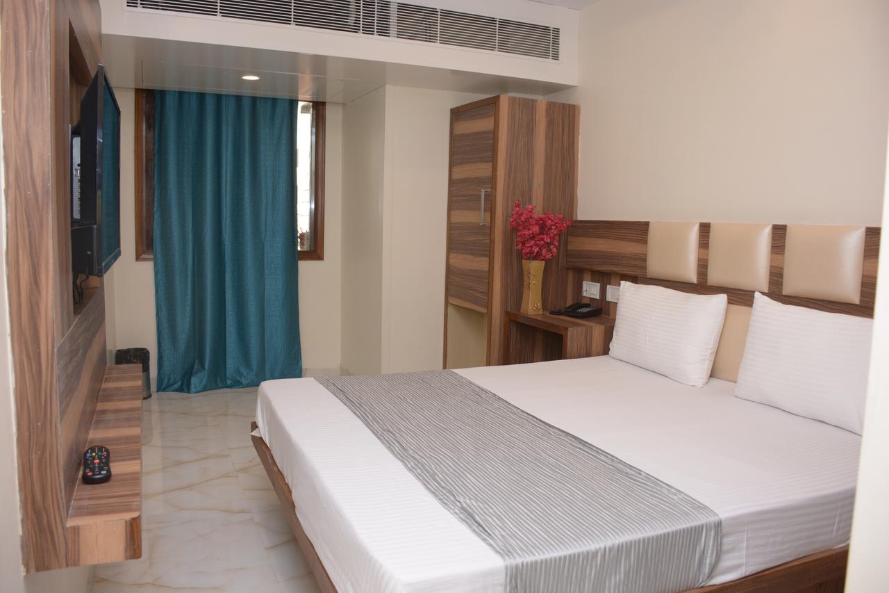Golden Oasis - A Well Hygiene Hotel 3*