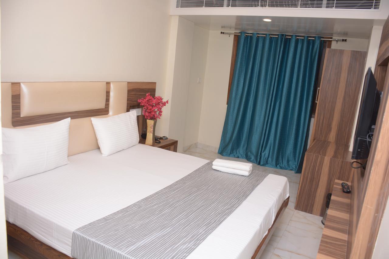 Golden Oasis - A Well Hygiene Hotel