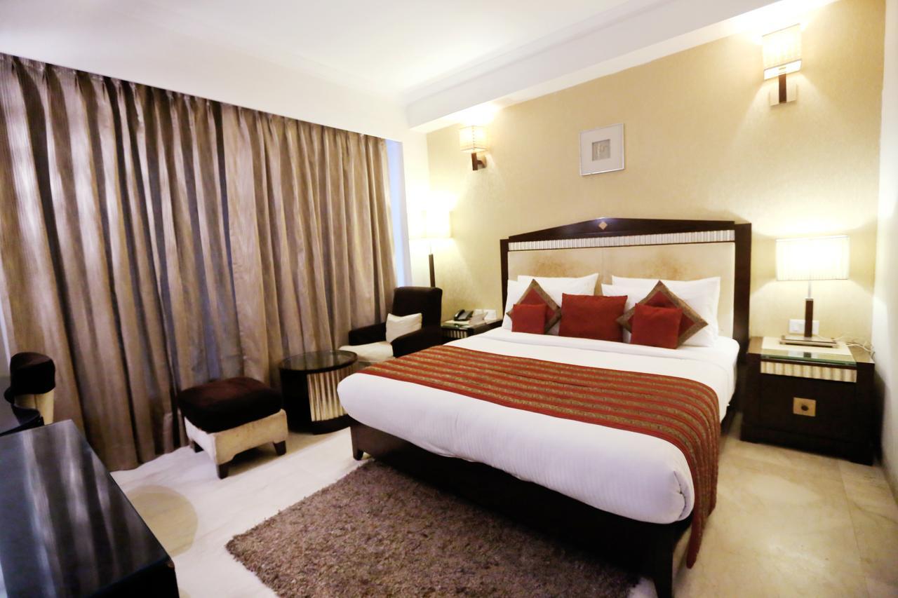 Venizia Sarovar Portico 4* New Delhi