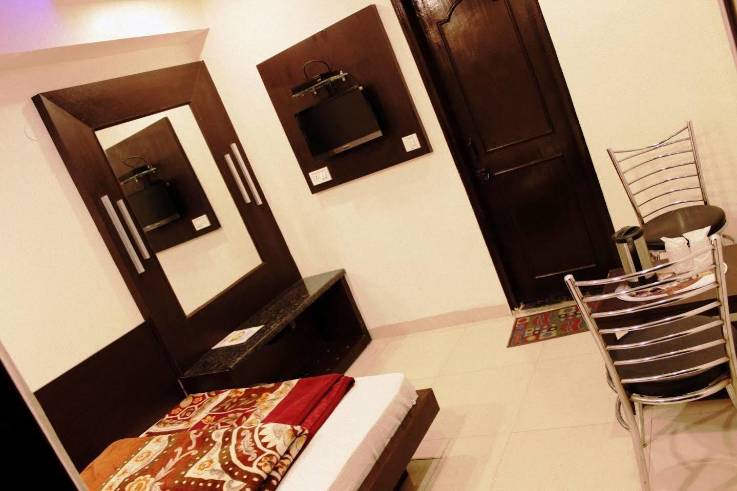Peace Point - 1 Min Walking Distance From Station