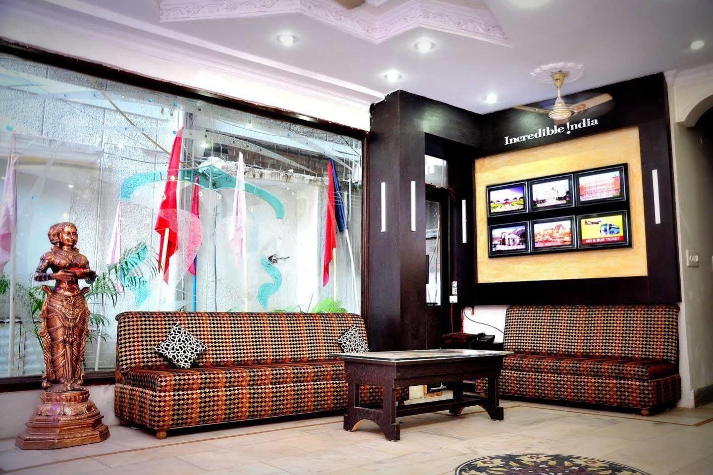 Peace Point - 1 Min Walking Distance From Station 3*