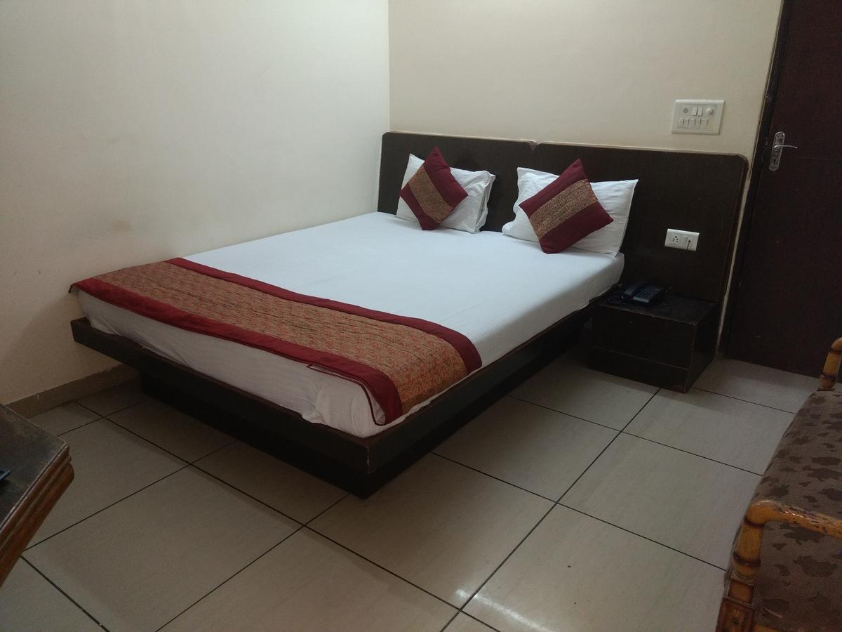 Sun Village Near Railway Station 2* New Delhi