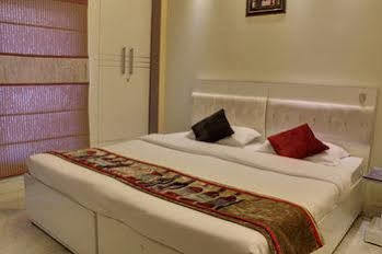 Hotel Oyo Rajouri Garden 3*