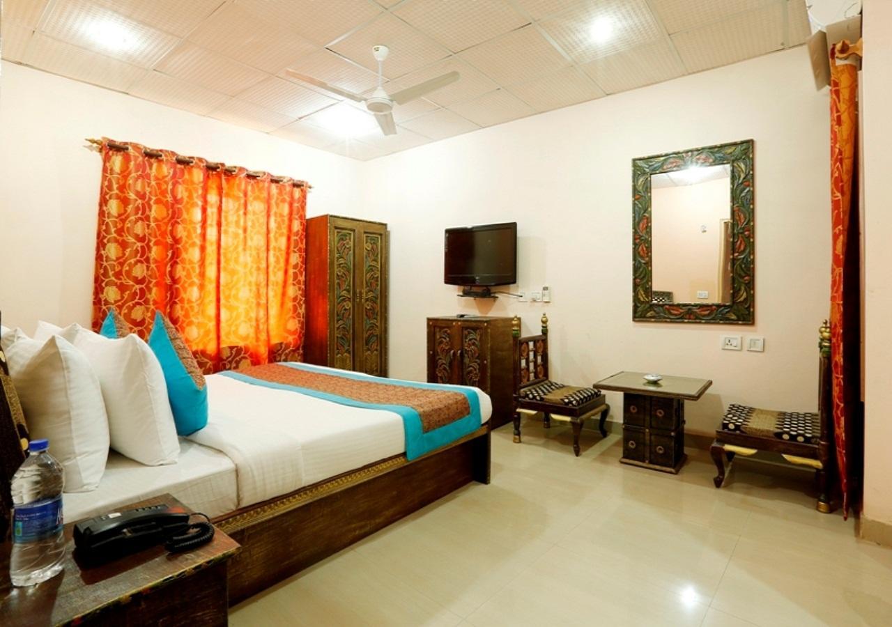 Lotus Dwarka 3*