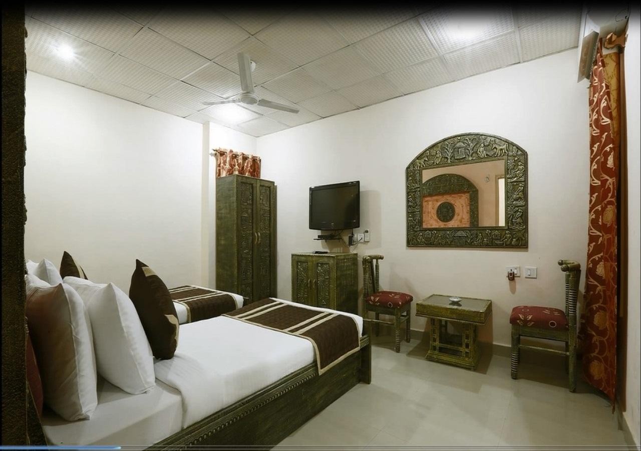 Lotus Dwarka 3*