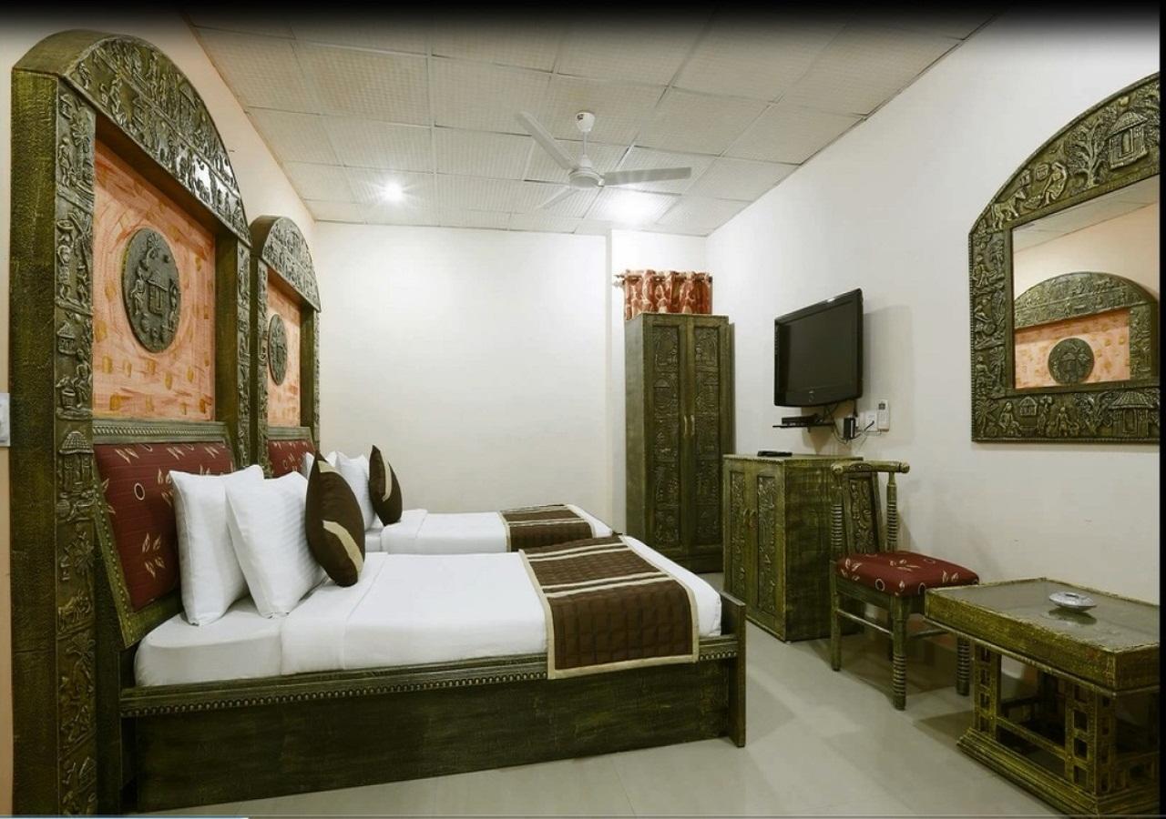 Lotus Dwarka Hotel 3*