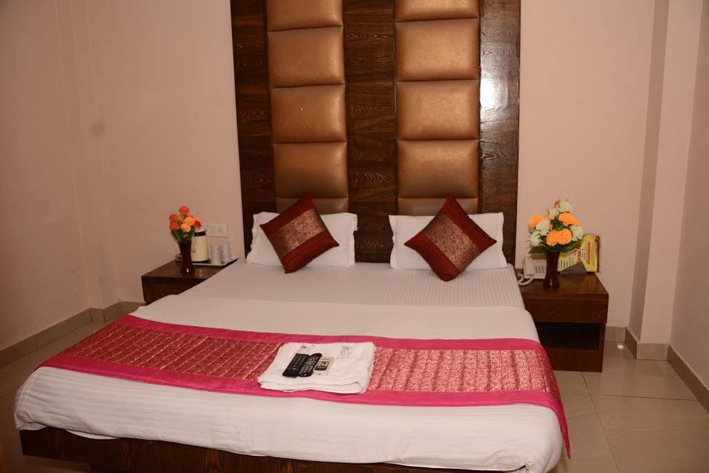Oyo 6096 Maharani Palace 3* New Delhi
