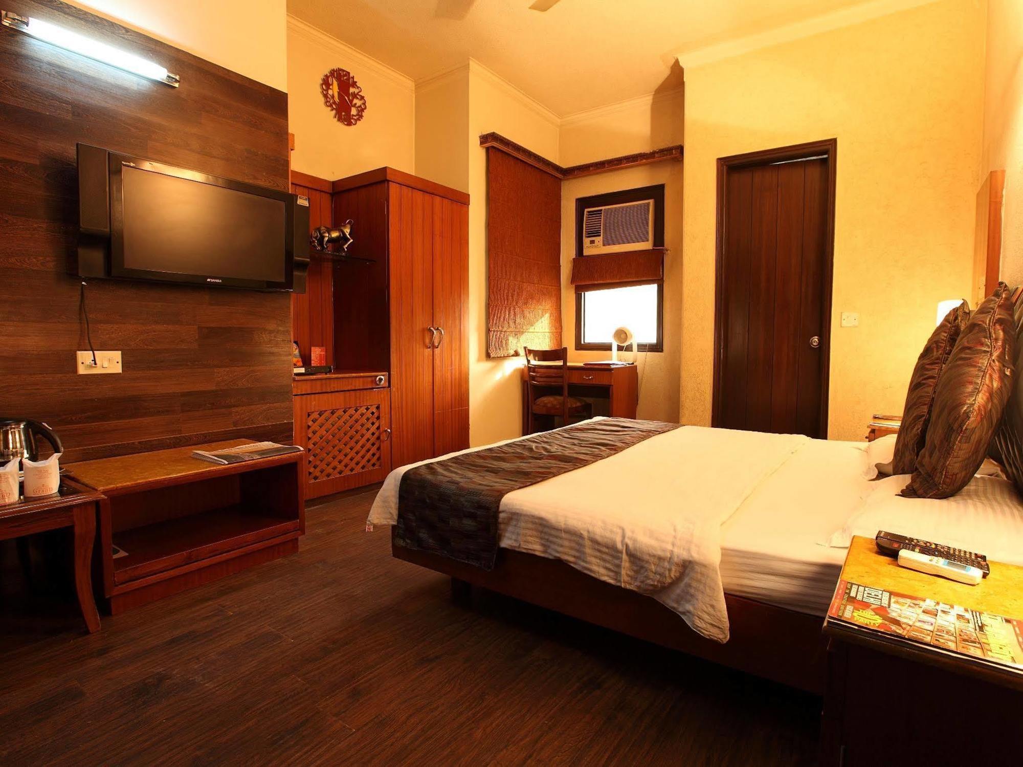 Hotel Royal Castle Grand