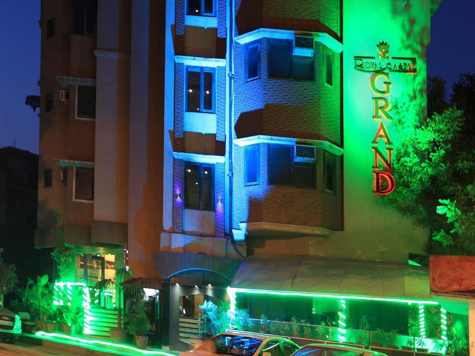 Royal Castle Grand Hotel 2*