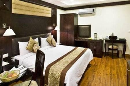 Parkland Hotel 3*