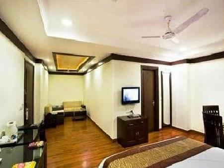 Parkland Hotel 3*