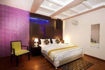 Oyo Rail Yatri Niwas Hotel
