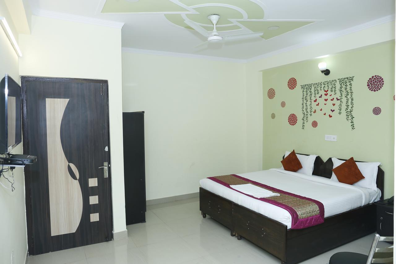 O Pearl Residency 3* New Delhi