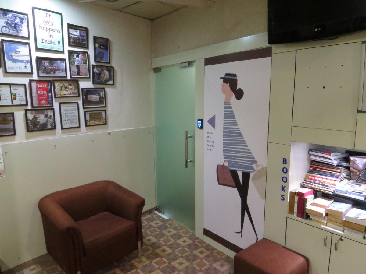 Hotel Smyle - Value Near Station New Delhi