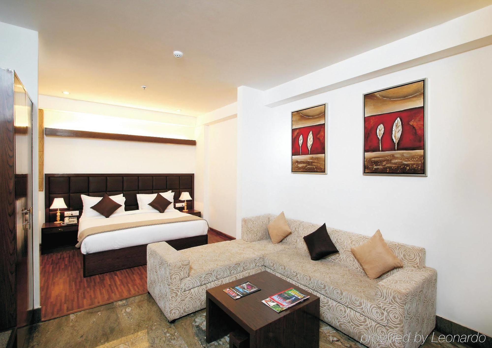 Taurus Sarovar Portico Hotel 4*