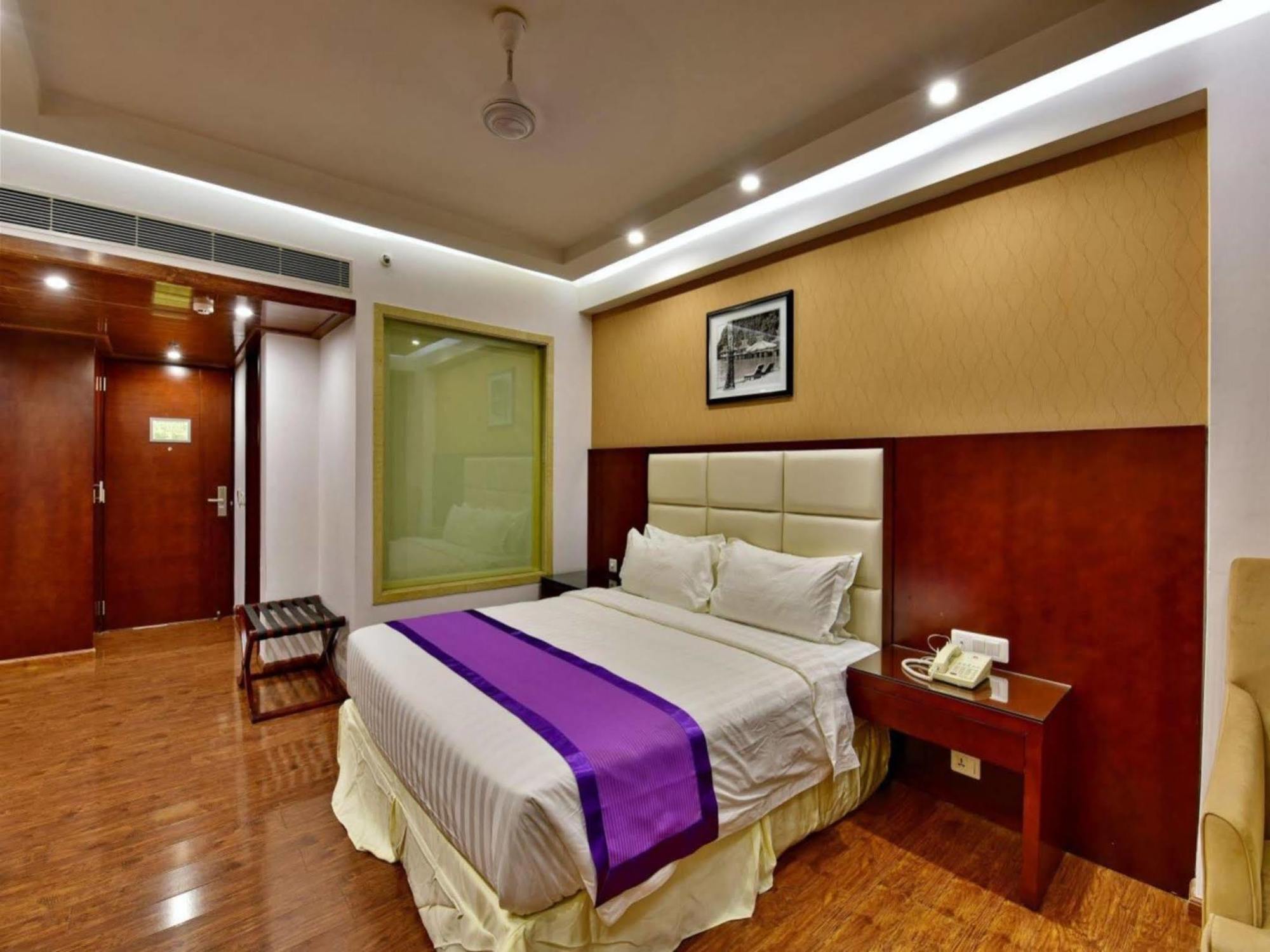 Ramada By Wyndham New Pitampura Delhi (National Capital Territory of India)
