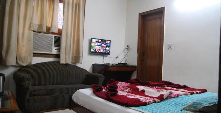 Hotel Delhi Empire Dx