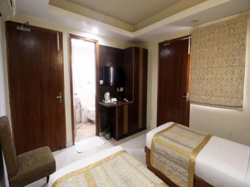 Balsons International Hotel 3*