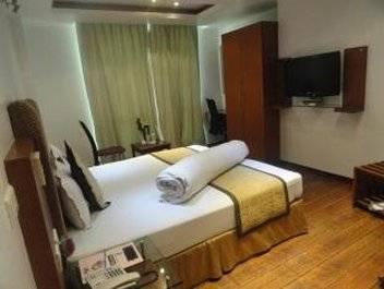 Hotel Palm Do'r - 02 Mins From Railway Station 3*